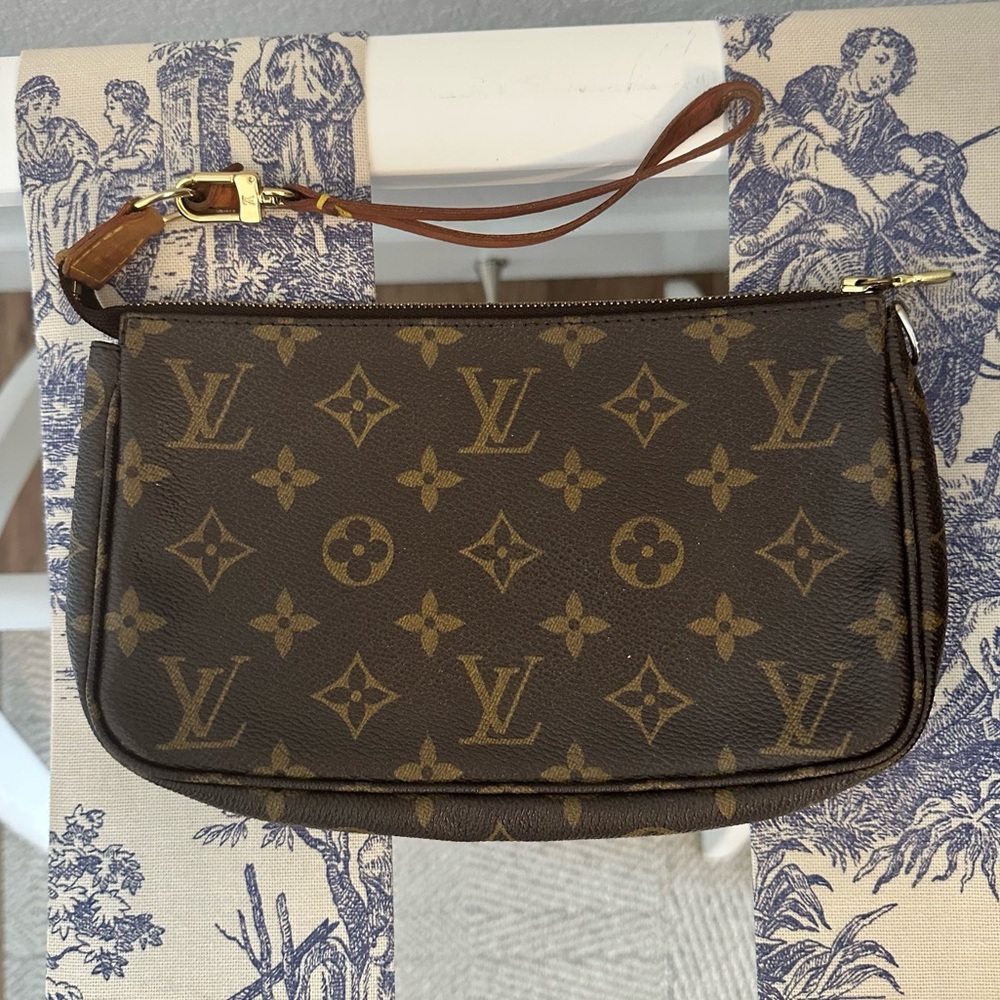 Louis Vuitton Wristlet
